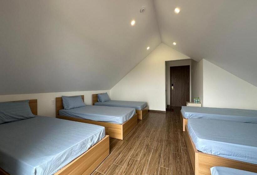 سوییت سوپریور, Capital O 1208 Phong Van Villa