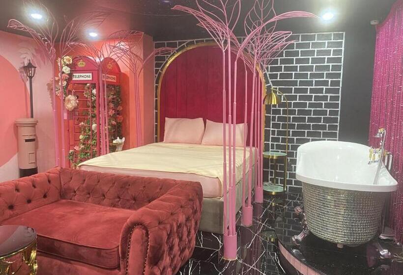 استودیوی استاندارد, Oyo 1214 Hoang Gia Athena