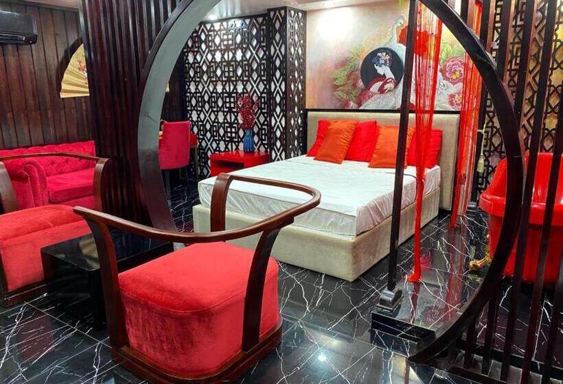 سوییت لوکس, Oyo 1214 Hoang Gia Athena