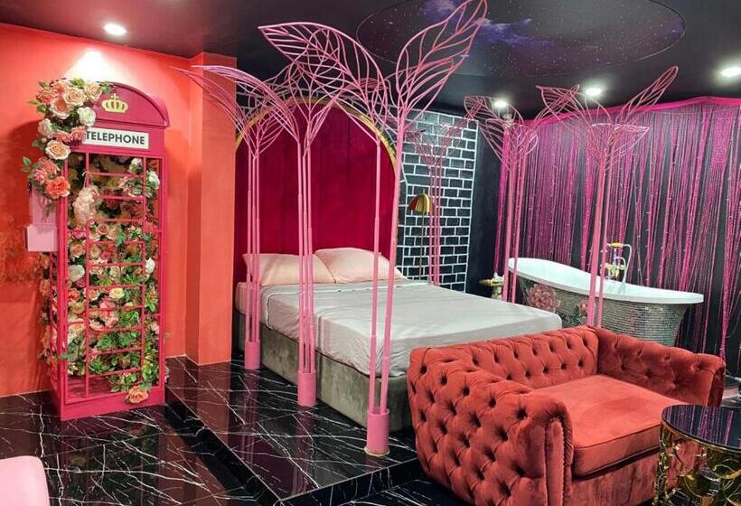 سوییت لوکس, Oyo 1214 Hoang Gia Athena