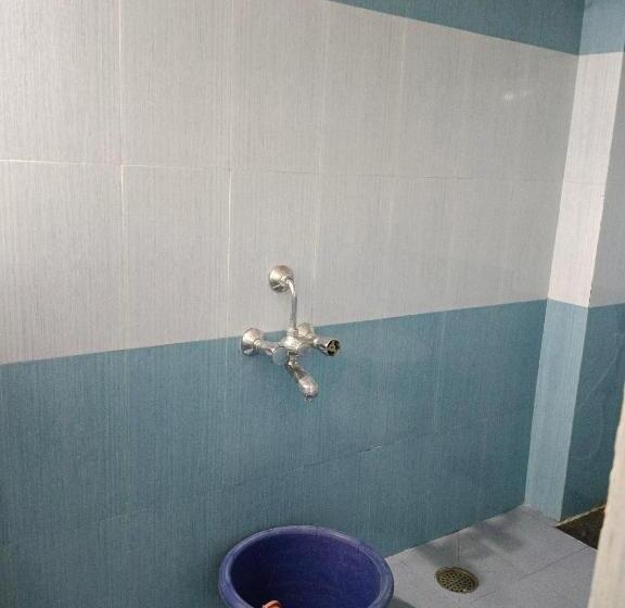 غرفة إقتصادية, Vishnu Residency