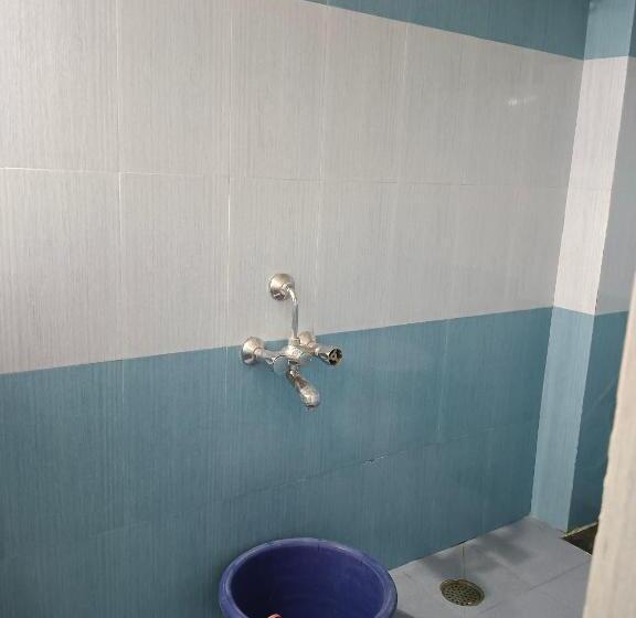 غرفة إقتصادية, Vishnu Residency