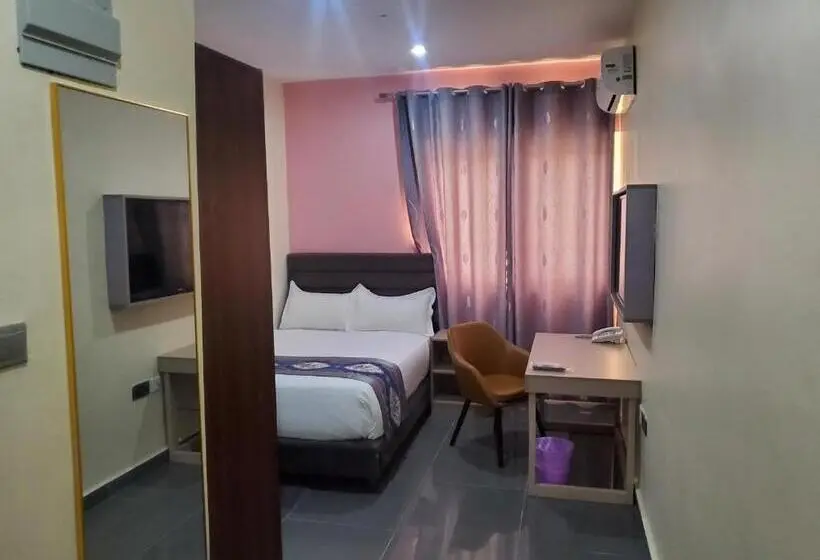 エコノミーシングルルーム, Lagoon Beach Hotel,keta,ghana