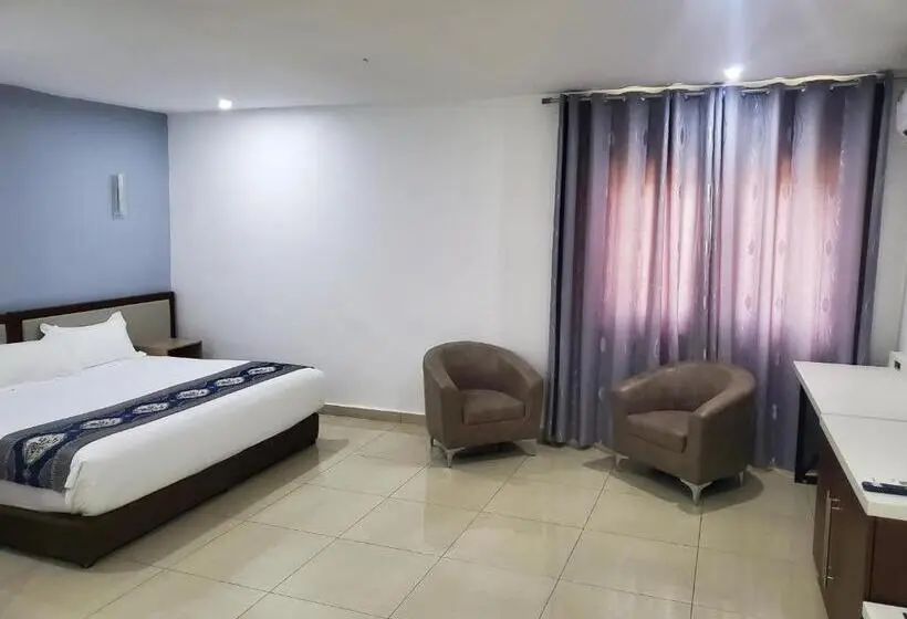 エクゼクティブスイート, Lagoon Beach Hotel,keta,ghana