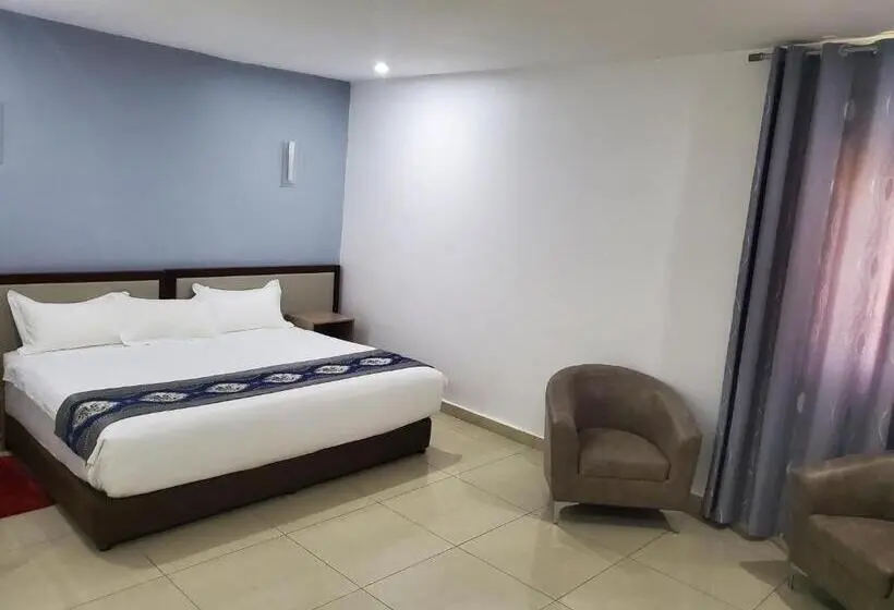 エクゼクティブスイート, Lagoon Beach Hotel,keta,ghana