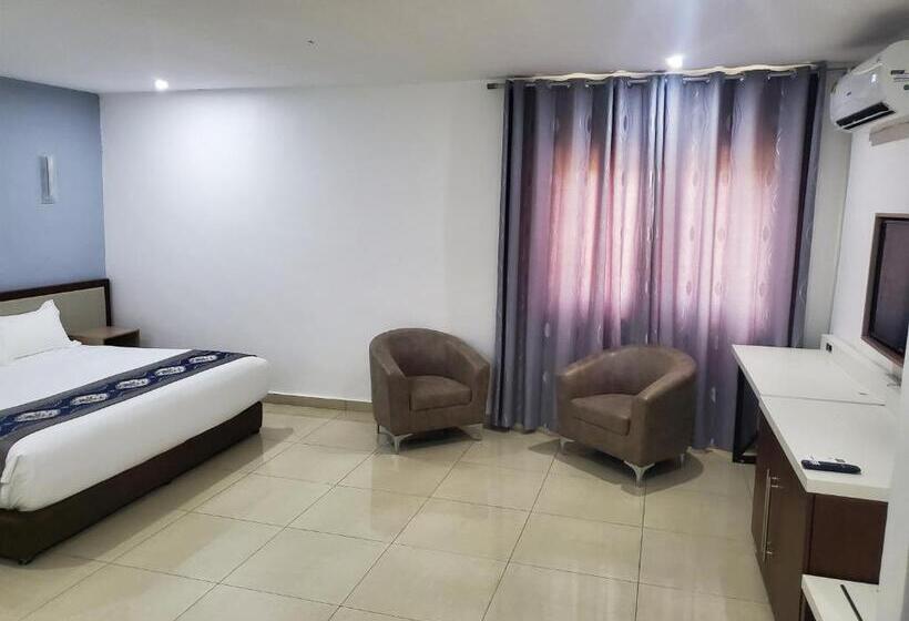 סוויטה אקזקיוטיב, Lagoon Beach Hotel,keta,ghana