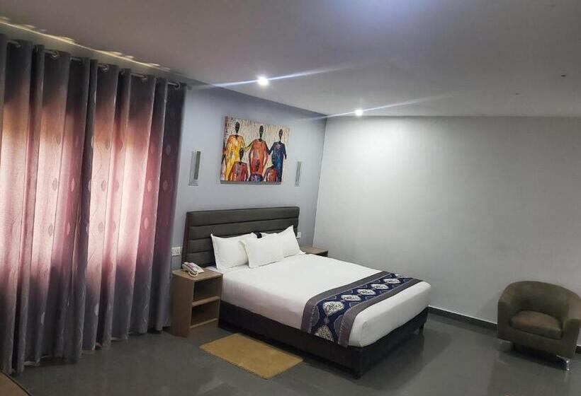 סוויטה אקזקיוטיב, Lagoon Beach Hotel,keta,ghana