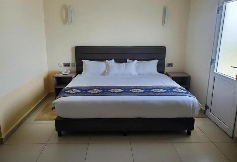 חדר דלוקס נוף לים, Lagoon Beach Hotel,keta,ghana