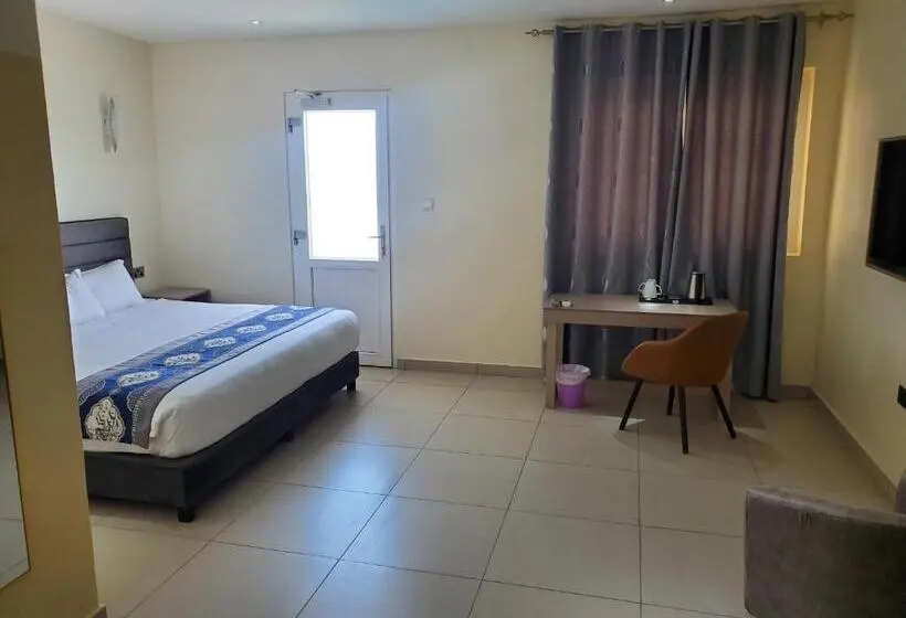 オーシャンビューデラックスルーム, Lagoon Beach Hotel,keta,ghana