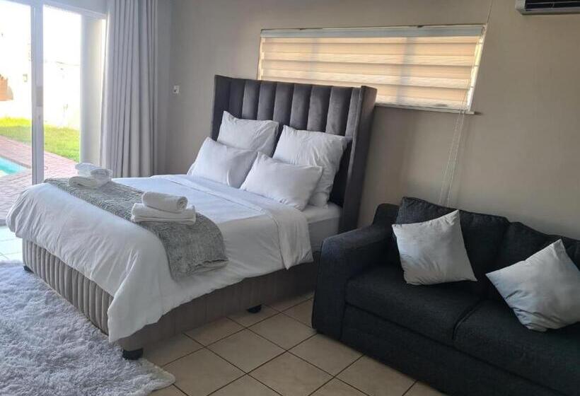 Трехместный Номер Классика, La Lucia Beach Villa