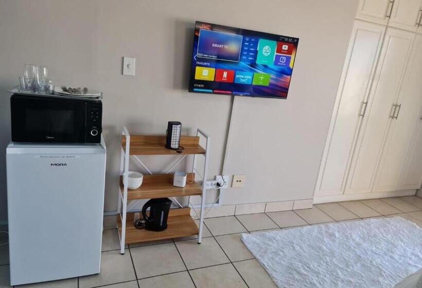 Трехместный Номер Классика, La Lucia Beach Villa