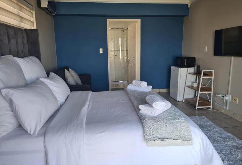 Трехместный Номер Классика, La Lucia Beach Villa