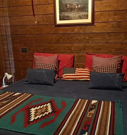 标准间, Red Cedar Ranch