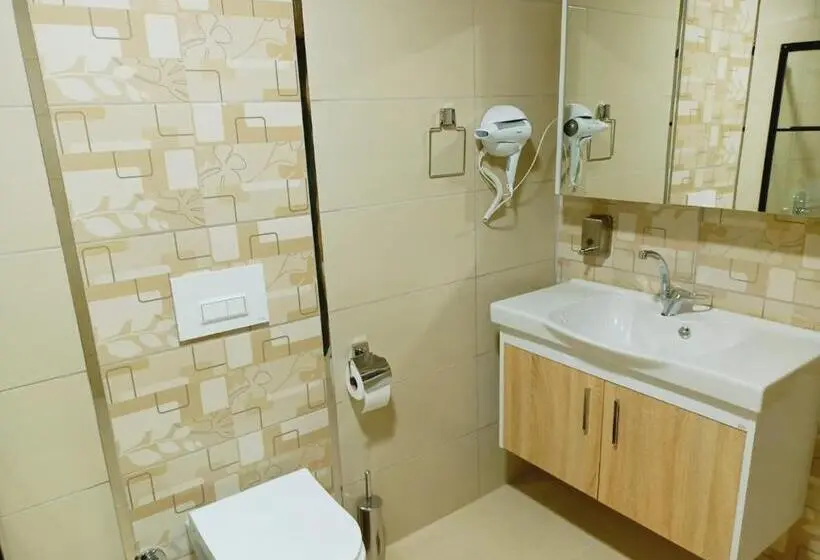 エコノミートリプルルーム, Dinamik Otel Sarıkamış