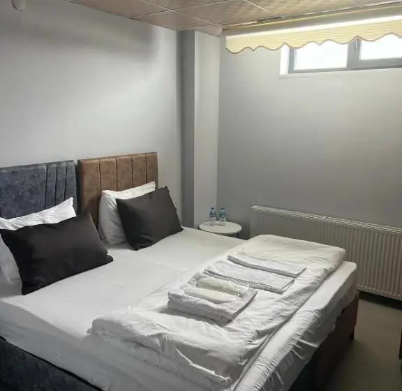 エコノミートリプルルーム, Dinamik Otel Sarıkamış