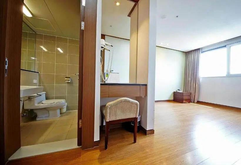 Habitación Deluxe, High1 Condominium