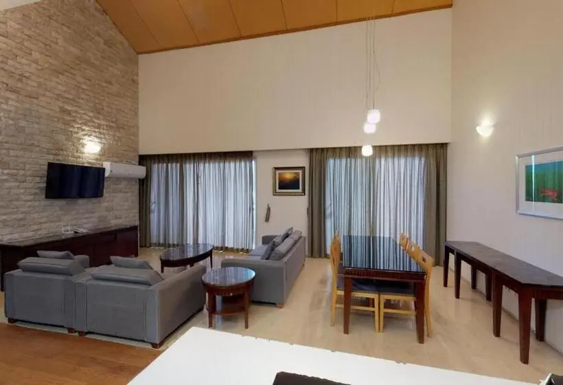 Suite Ejecutiva con Vistas, High1 Condominium