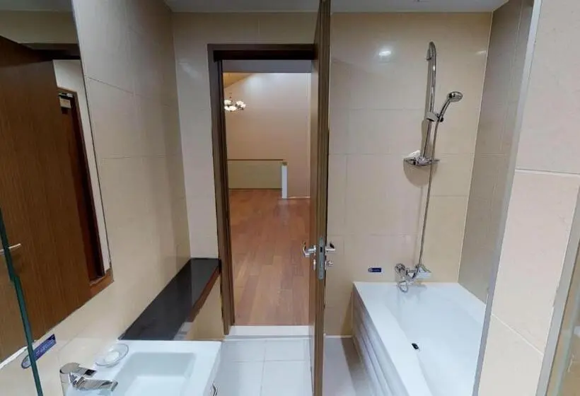 Suite Ejecutiva con Vistas, High1 Condominium