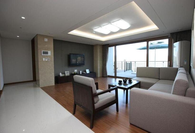 Люкс с Террасой, High1 Condominium