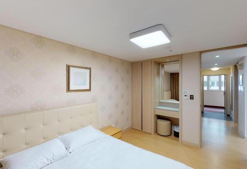 Quarto Superior, High1 Condominium