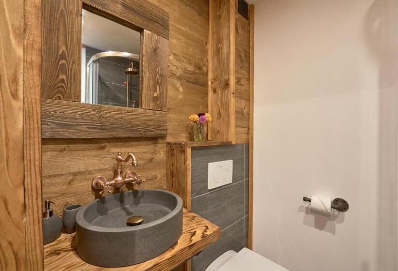 اتاق استاندارد, Chalet Sandy