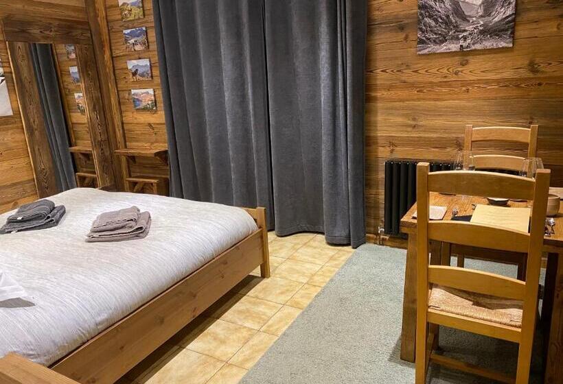 اتاق لوکس با بالکن, Chalet Sandy