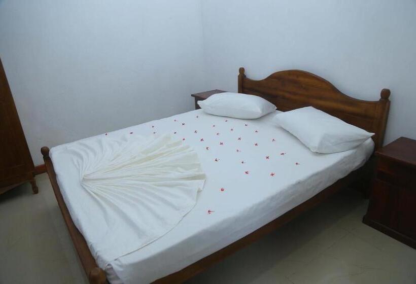 חדר סטנדרט, Manel Villa