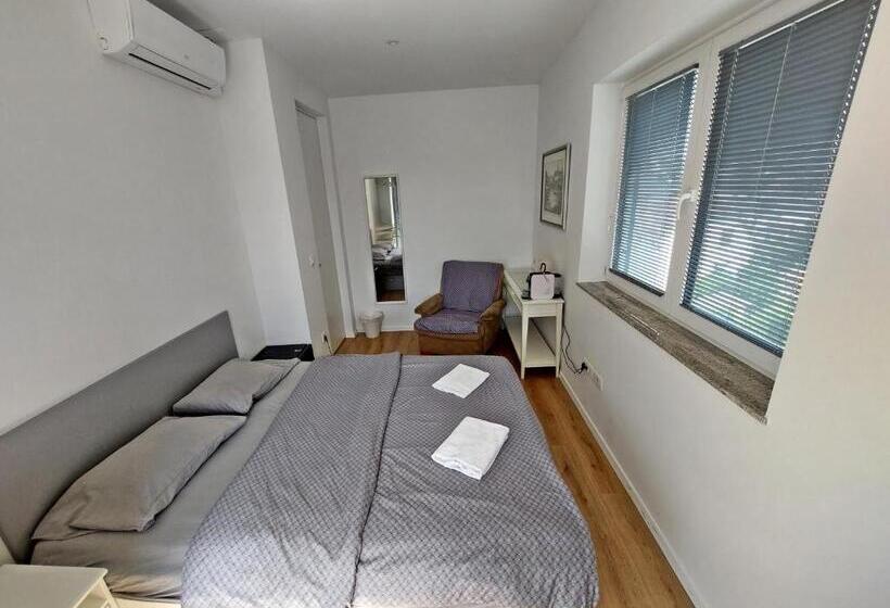 اتاق استاندارد با سرویس بهداشتی مشترک, Sunny Terraces Rose Valley, Ljubljana