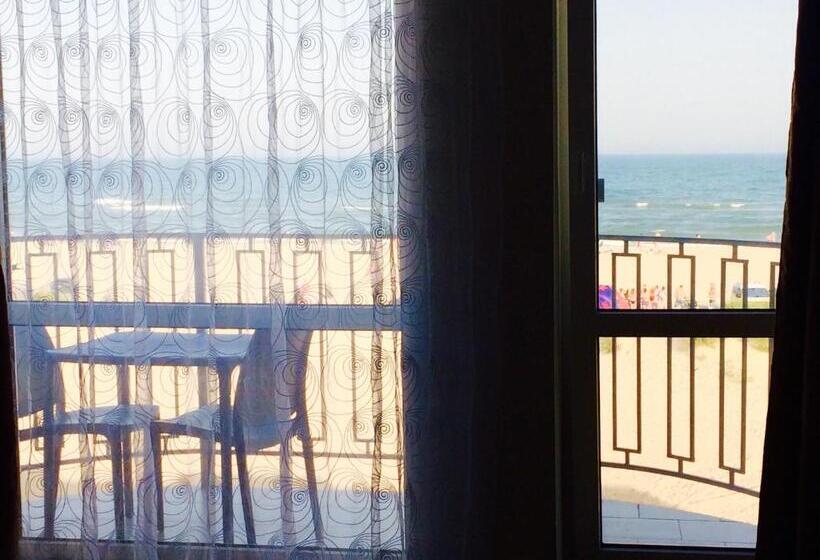 اتاق لوکس با چشمانداز دریا, Golden Beach