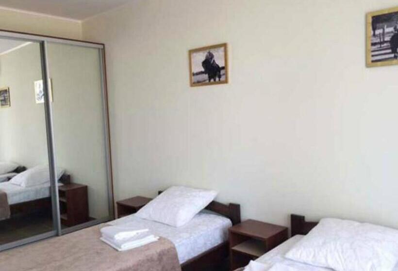 اتاق لوکس با چشم‌انداز دریا, Golden Beach