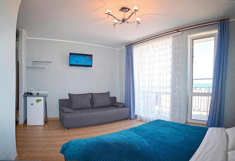 Triple Room Sea View, Golden Beach