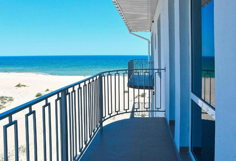 اتاق لوکس با چشمانداز دریا, Golden Beach