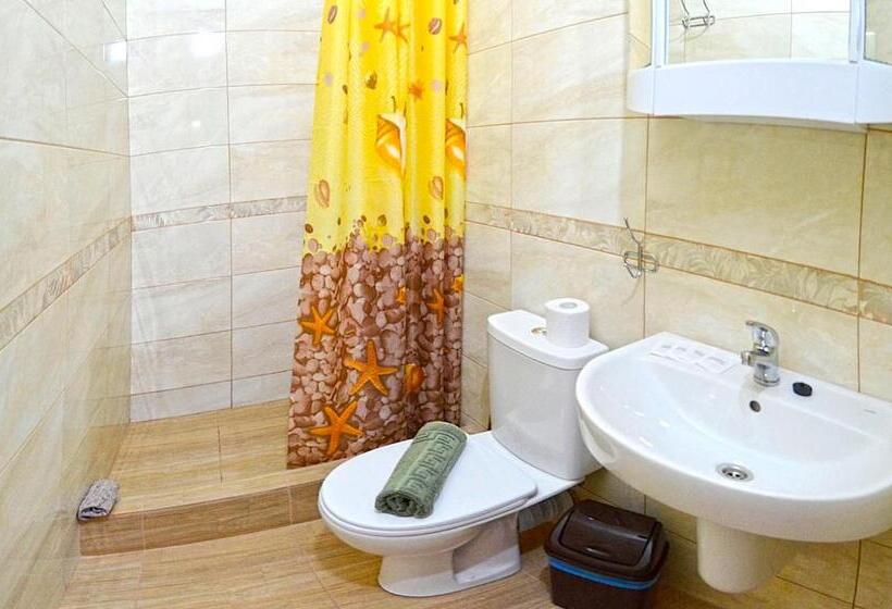 اتاق استاندارد سه تخته با بالکن, Golden Beach