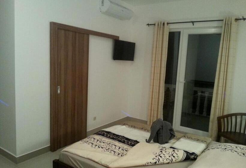 חדר בסיסי, Samsara