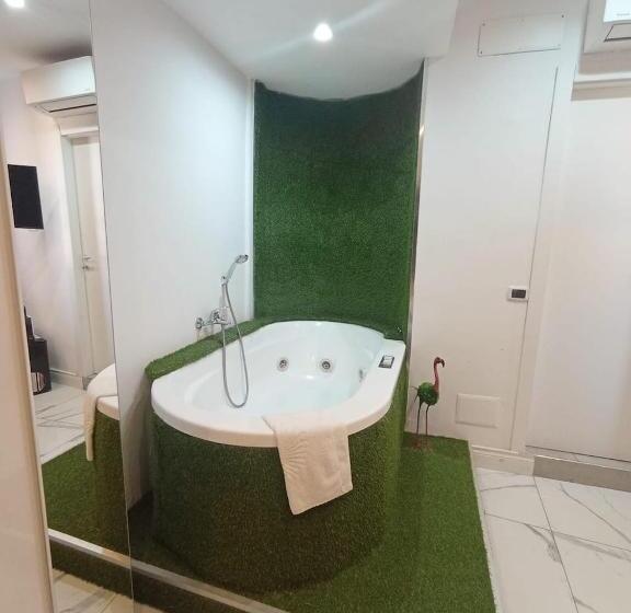 اتاق اکونومی, Black Vulcano Suites&studios