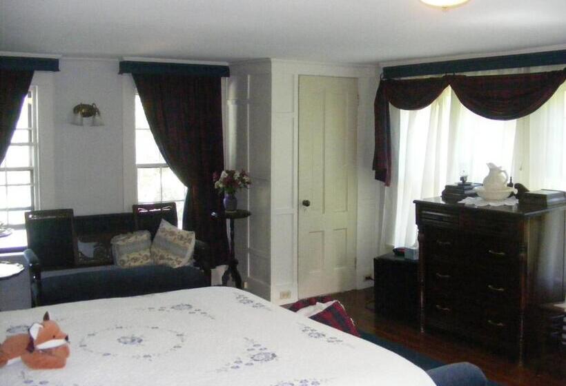 Номер Deluxe, The Tartan Fox At The Meadmere