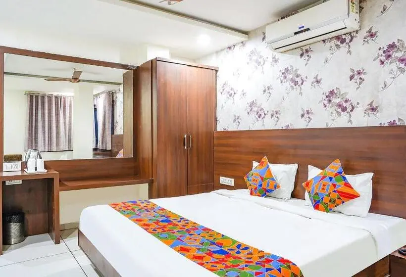 اتاق اجرایی سه نفره, Fabhotel Ashirwad Regency