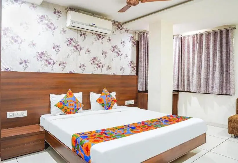 اتاق اجرایی سه نفره, Fabhotel Ashirwad Regency