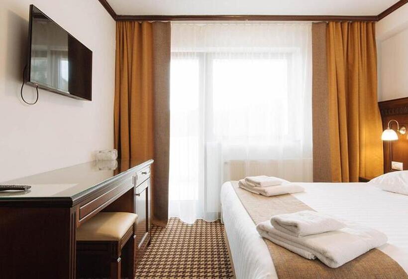 스탠다드 룸 킹사이즈 침대, Alpin Rarău