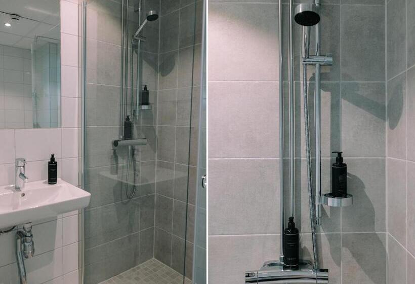 غرفة عائلية مطلّة علي البحر, Badholmen Restaurang & Rum