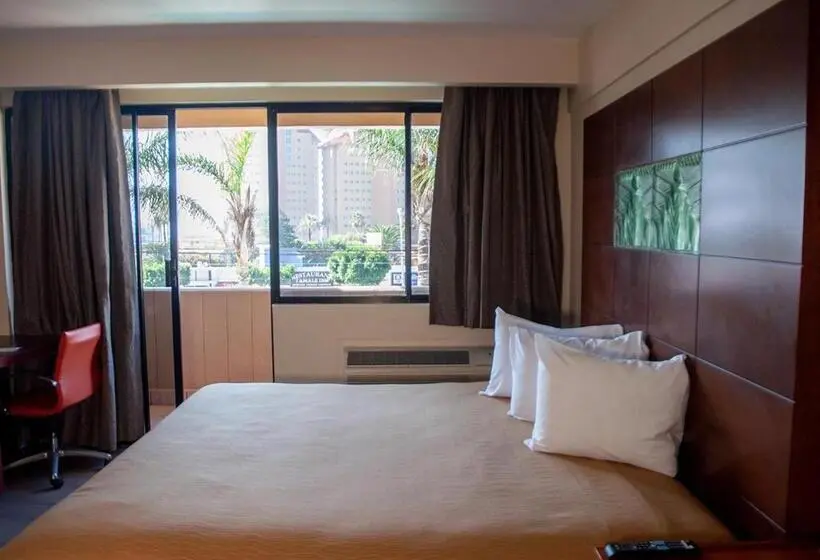 キングサイズベッドのスタンダードルーム, Del Mar Inn Rosarito