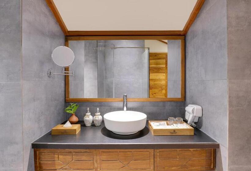 كابينة سوبيريور, Lemon Tree Wildlife Resort, Kanha