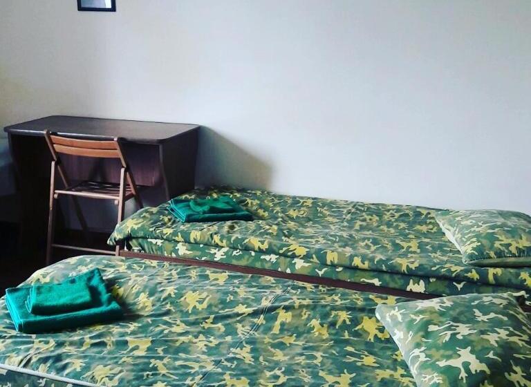 غرفة قياسية, Grün Hof Militray Sadyba