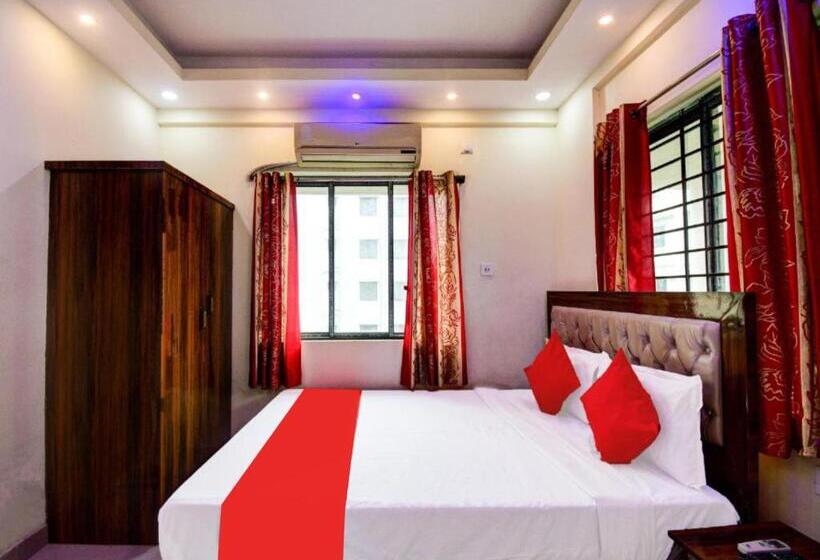 Deluxe Rum, R S Villa Kolkata