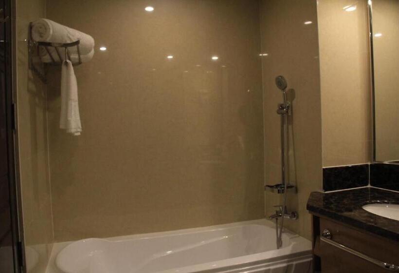 غرفة ديلوكس مزودة بشرفة, Savannah Resort