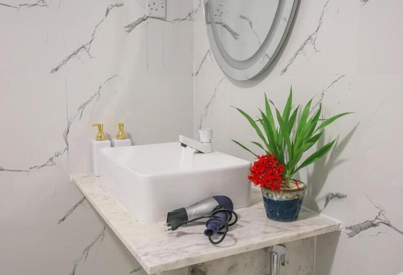 اتاق خانوادگی, Thoddoo Island Holiday Inn