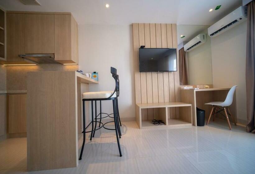 جناح جونيور, Astara Hotel Balikpapan