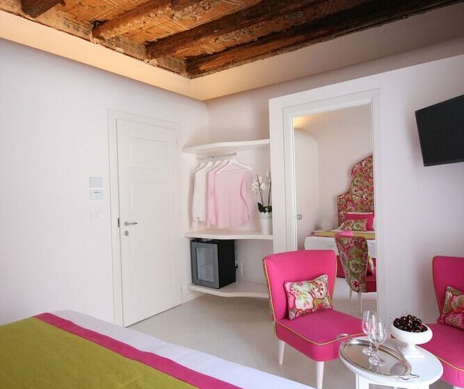 جناح جونيور مطل على المدينة, I Soffitti Dimora Esclusiva