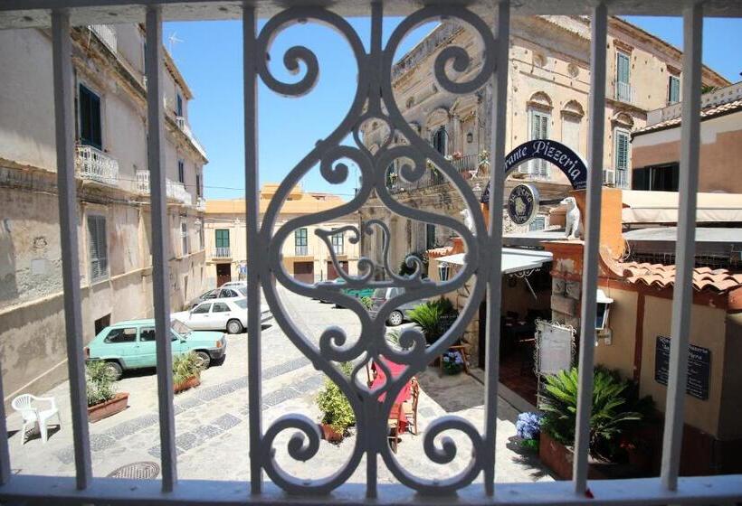 جناح ديلوكس, I Soffitti Dimora Esclusiva