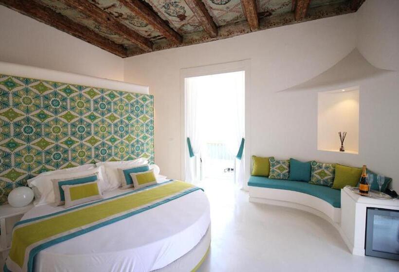 جناح ديلوكس, I Soffitti Dimora Esclusiva